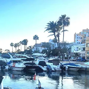 Casita Junto Al Mar En El Puerto De Cabopino Сasa de vacaciones