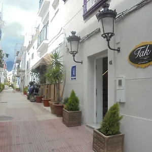 Tak Boutique Old Town Affittacamere